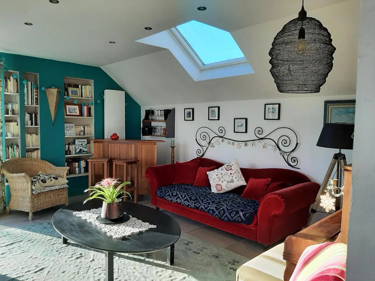 Maison Chaleureuse Bord de Mer Primelin 0*,